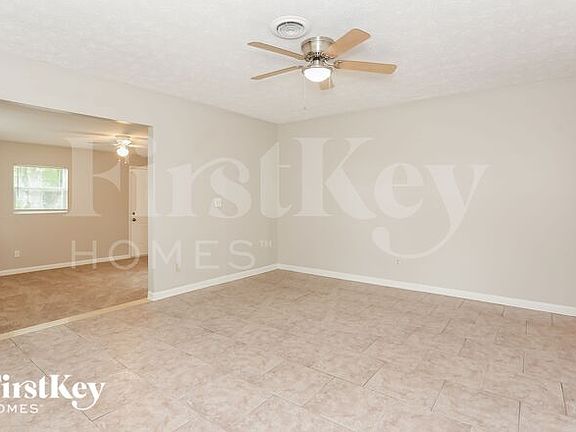 3rd image of 3643 Anvers Blvd