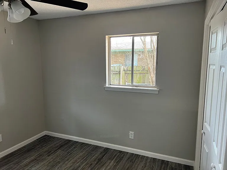8902 Little Walnut Pkwy — Photo 11