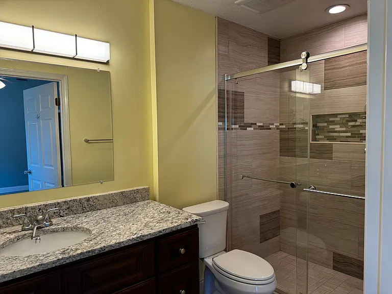 907 Lee Ct — Photo 15
