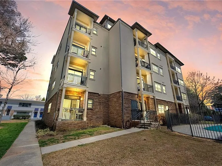 2230 Cheshire Bridge Rd NE #504 — Photo 1