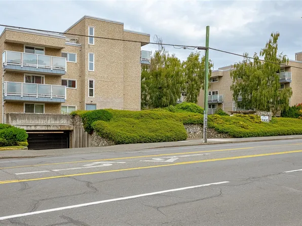 1366 Hillside Ave #305, Victoria, BC V8T 2B5