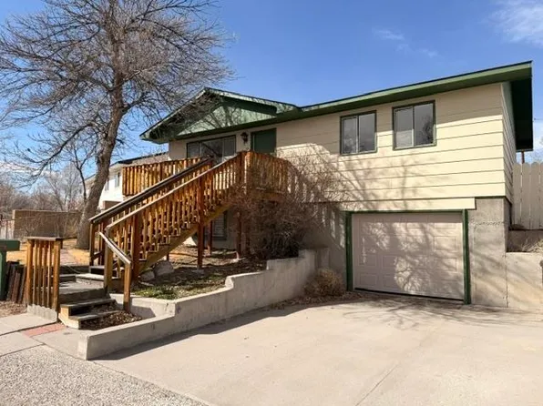 212 Kinnikinnick Dr, Riverton, WY 82501