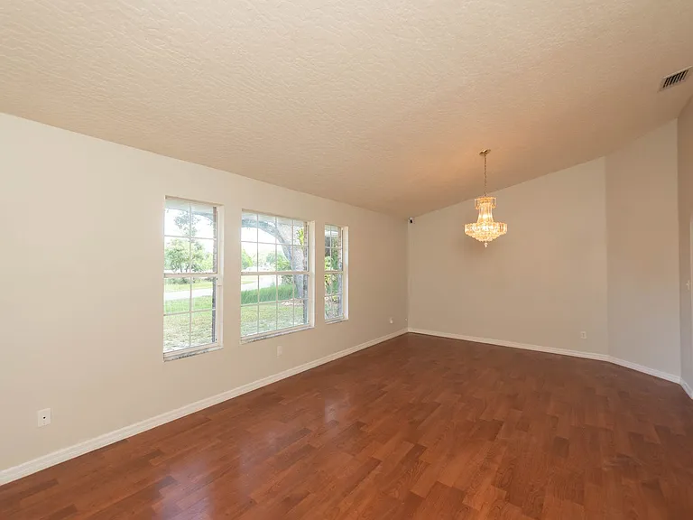 1236 Buffing Cir SE — Photo 26
