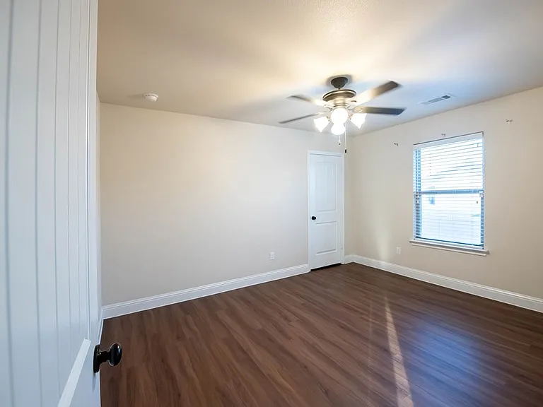 401 Mel Ott Ln — Photo 21