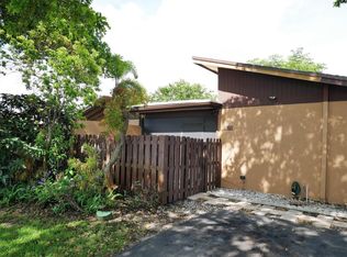 2070 SW 24th Cir, Boynton Beach, FL 33426