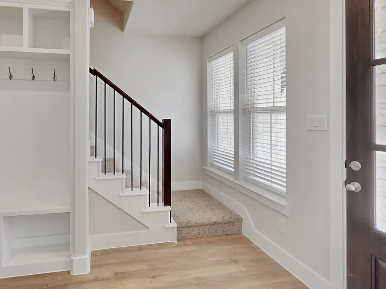 832 Concan Dr — Photo 27