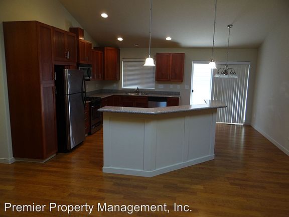 4th image of 5203 NE 29th Ave