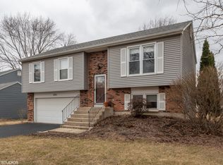 1450 Lancaster Ave, Saint Charles, IL