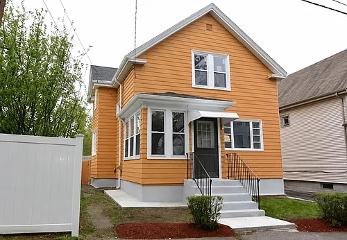 12 Eaton St Photo 1