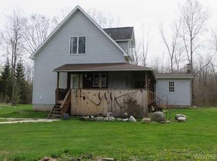 2394 Hartland Rd, Gasport, NY 14067