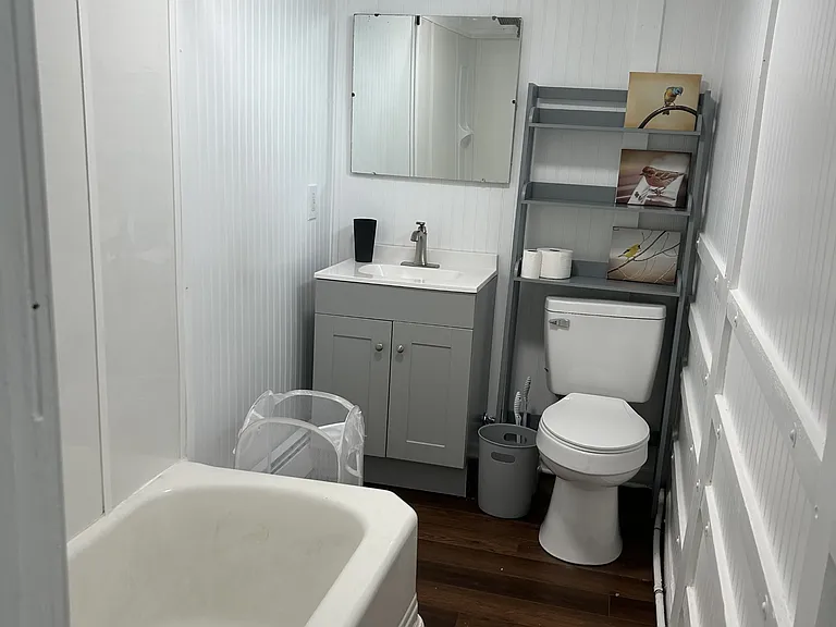 1015 Pine Ave #1 — Photo 8