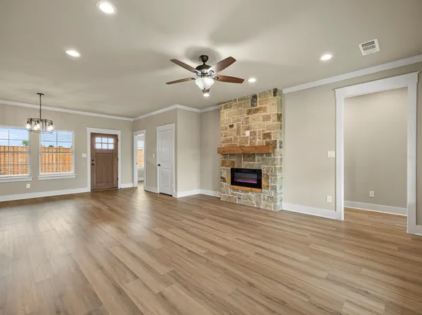 3117 Fm 499, Greenville, TX 75401