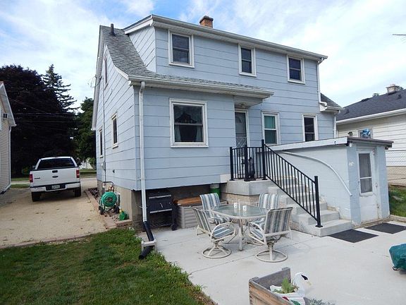 2nd image of 206 E Kilbourn Ave