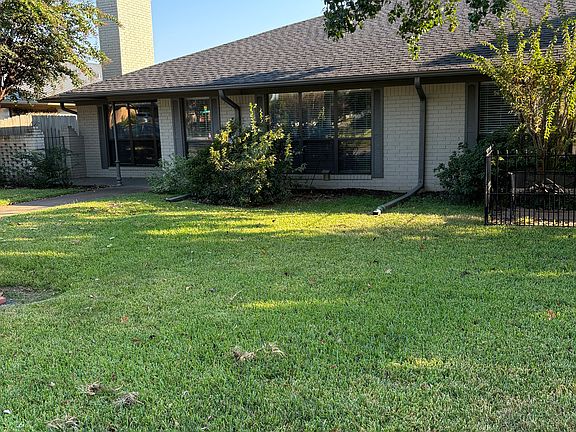 3rd image of 520-522 Woodland Hills Dr