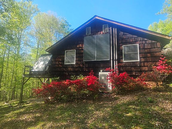 2nd image of 1308 Simpkins Lake Rd