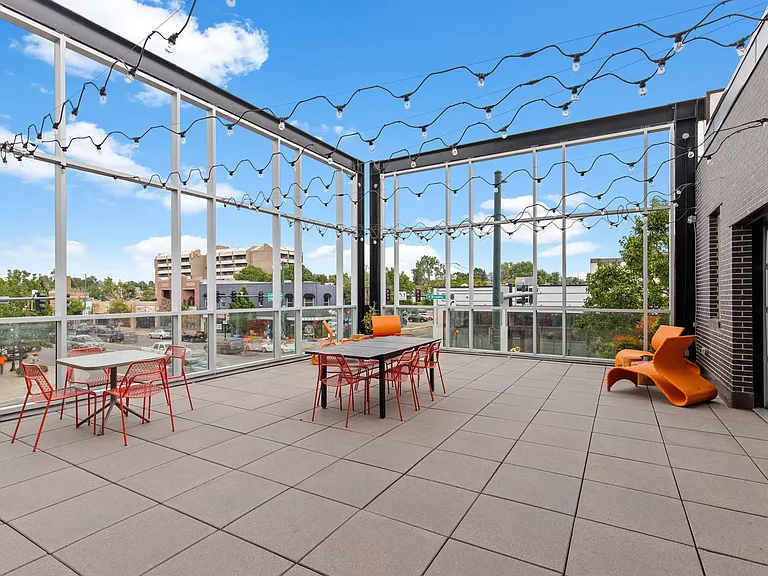 Broadway Lofts — Photo 47