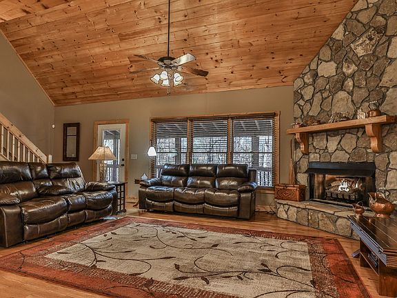 3rd image of 56 Robin Lake Dr
