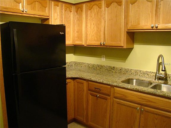 4th image of 815 Rolling Woods Ln