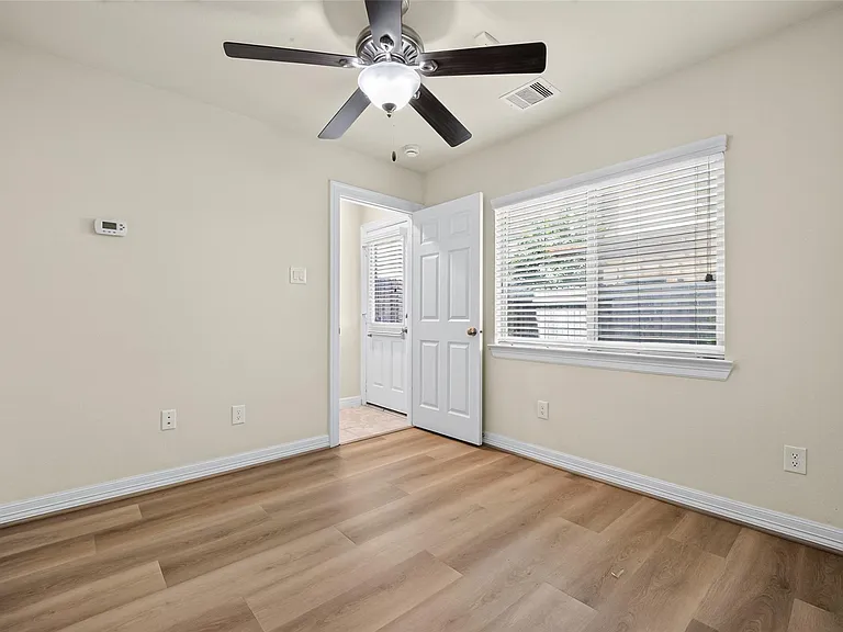 2707 Shadybrook Meadow Dr — Photo 19