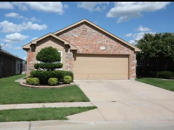 6212 Geneva Ln, Fort Worth, TX 76131