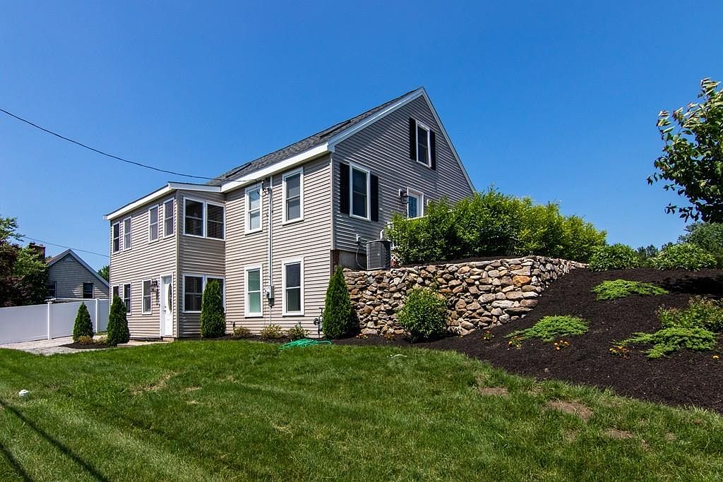 78 Elm St, Blackstone, MA 01504 Zillow