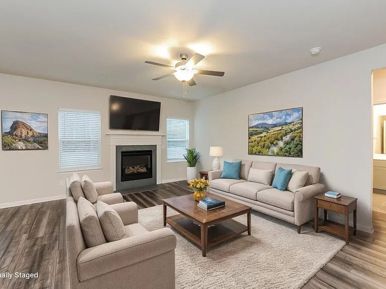 6068 Hickory Creek Ct — Photo 4