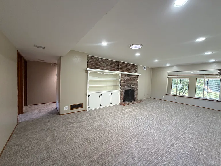 1101 Los Molinos Way — Photo 4
