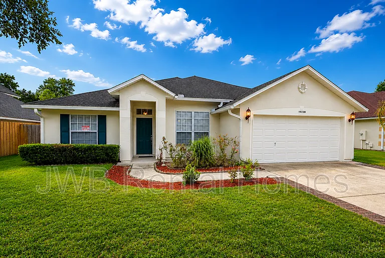 10238 Emma Lakes Dr — Photo 1