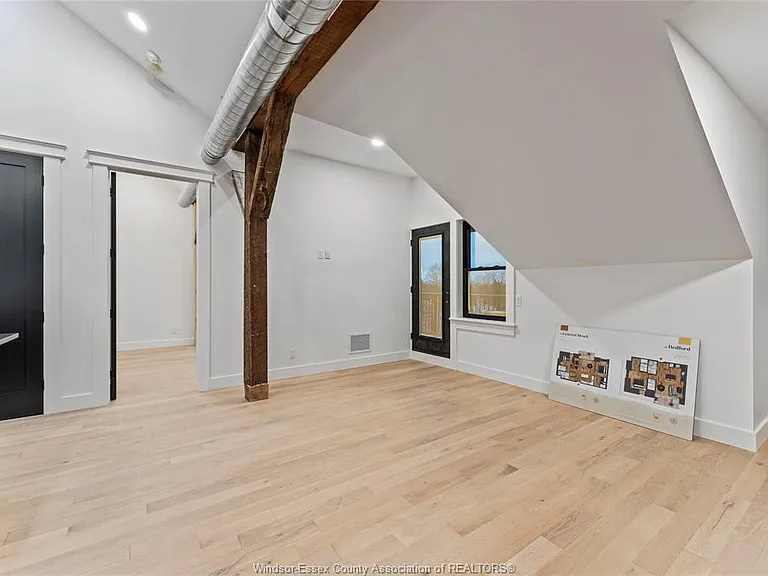 247 Brock St #404 — Photo 18