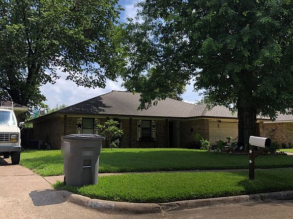 3rd image of 12412 Tulip Ct