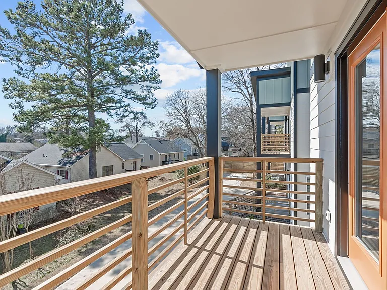 1316 E Lenoir St — Photo 23