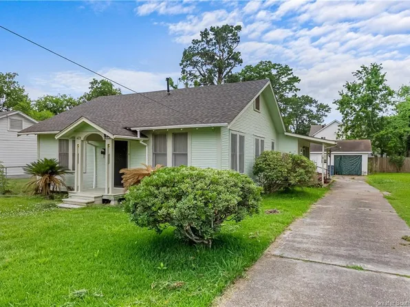 423 1st St, Jennings, LA 70546
