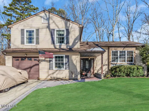 11 Drum Court, Howell, NJ 07731