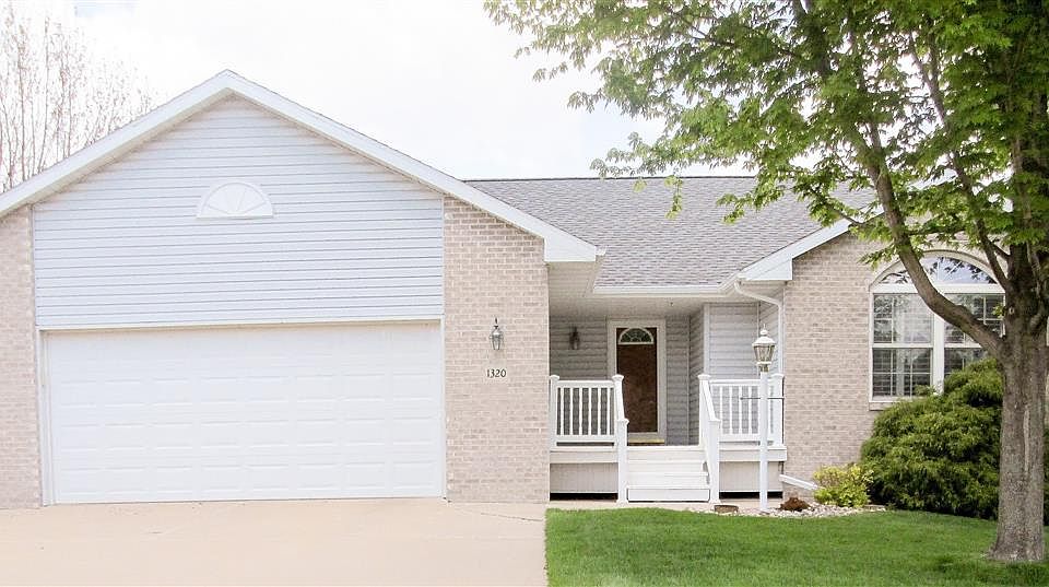 1st image of 1320 Windsor Dr