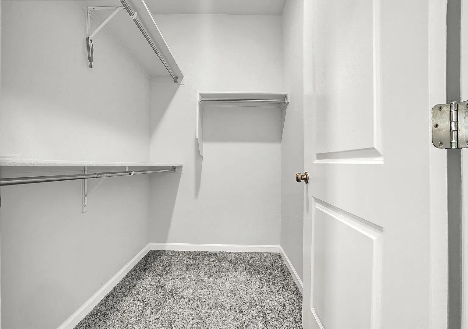 Upper Valley 2 Bedroom 2.5 Bath — Photo 3