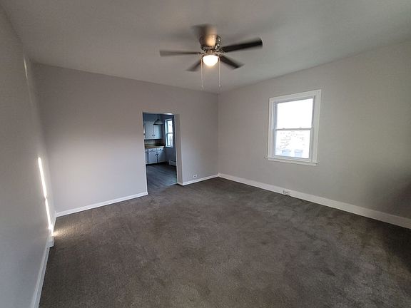 5th image of 114 Thompson St APT 2