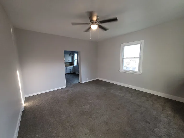 114 Thompson St — Photo 5