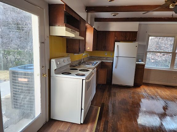 5th image of 1 Woodsview Hts