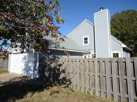 4th image of 1201 Woodbridge Trl