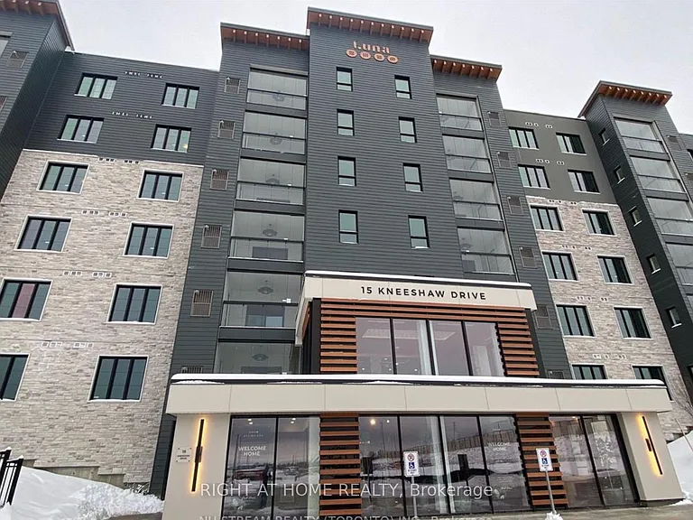 15 Kneeshaw Dr #102 — Photo 44