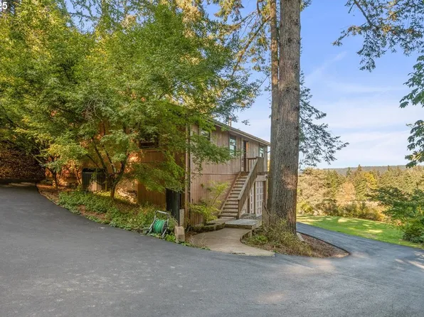 15895 S Hattan Rd, Oregon City, OR 97045