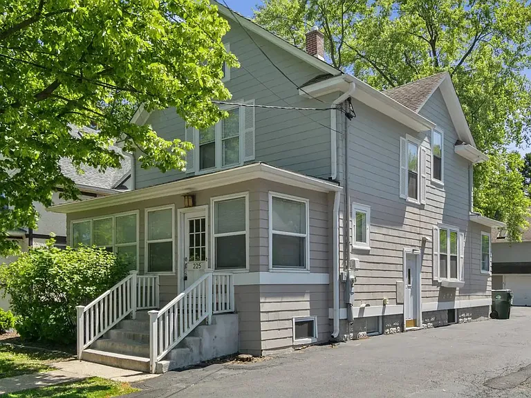 225 W Park Ave — Photo 14