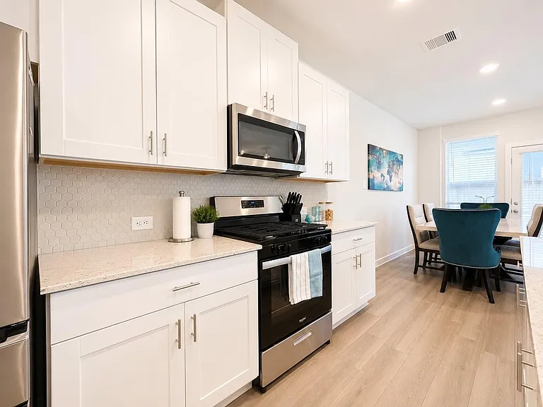 624 Pelican Dr — Photo 13