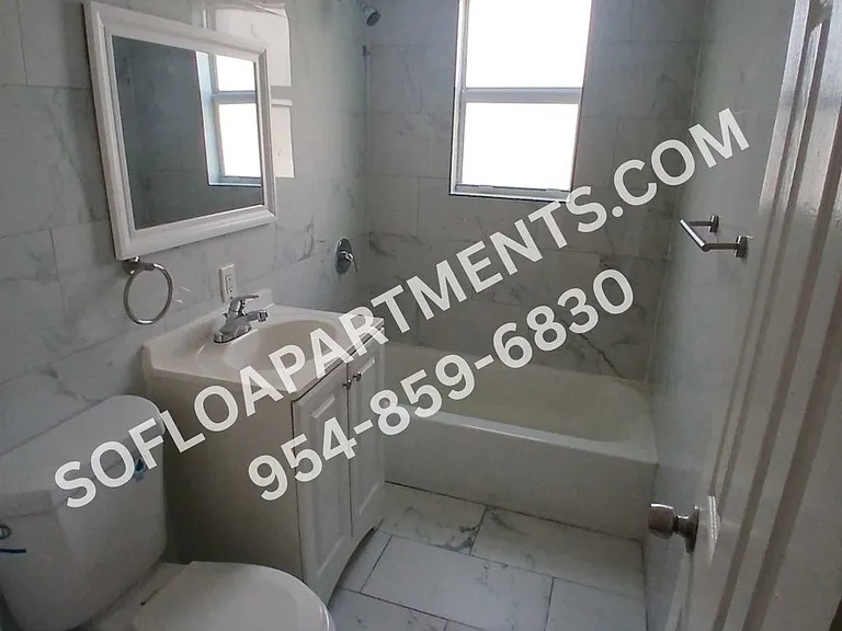 2034 Washington St — Photo 6