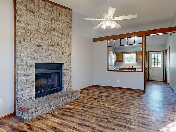 4th image of 109 Hickory Grove Drive