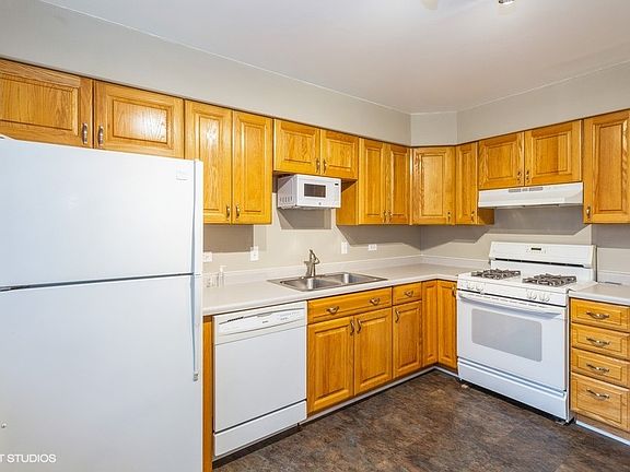 3rd image of 103 Boardwalk St Unit 1E