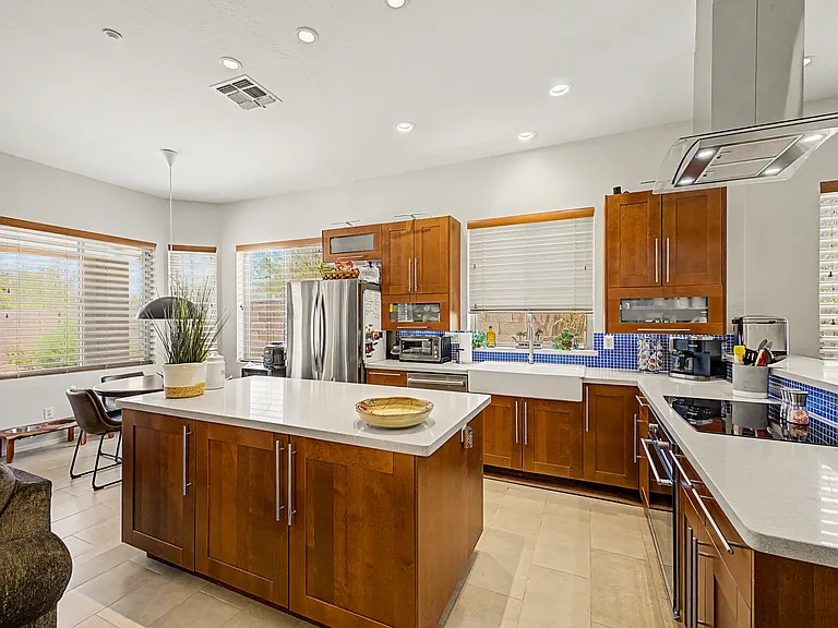 10490 E Acoma Dr — Photo 1