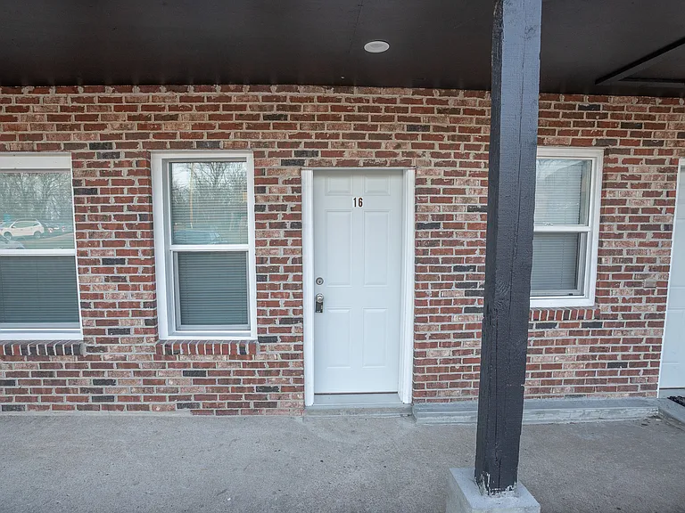 1518 E McCarty St #16 — Photo 1