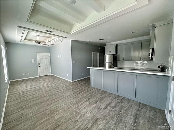 4th image of 413 E Acacia Ave #1