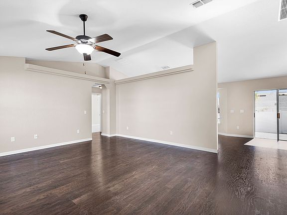 4th image of 648 W Marguerita Dr